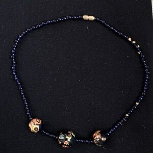 VINTAGE PAINTED GLASS BEAD CHOKER NECKLACE